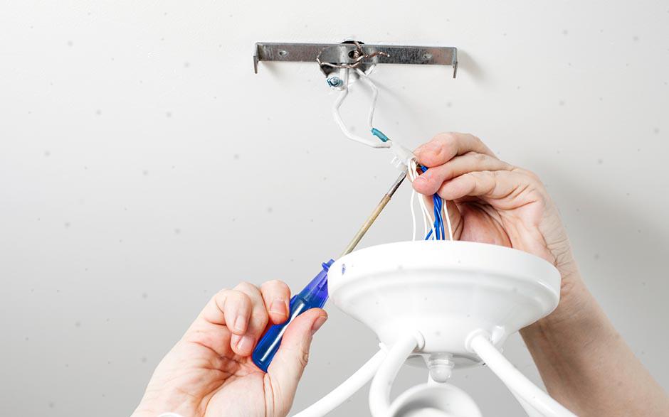 recherche électricien bâtiment Paris 8