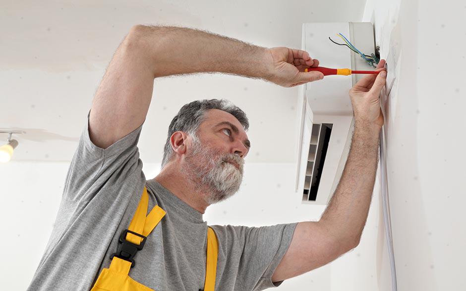 recherche électricien bâtiment Paris 8